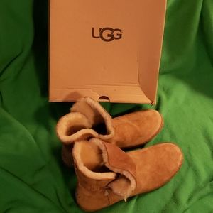 Ugg suede sheepskin boots